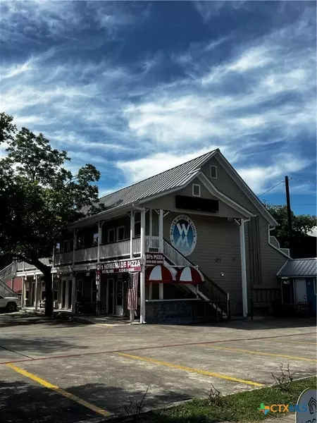 211 W Lincoln #105, New Braunfels, TX 78130