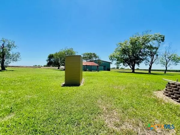 Victoria, TX 77905,4241 Wood Hi RD