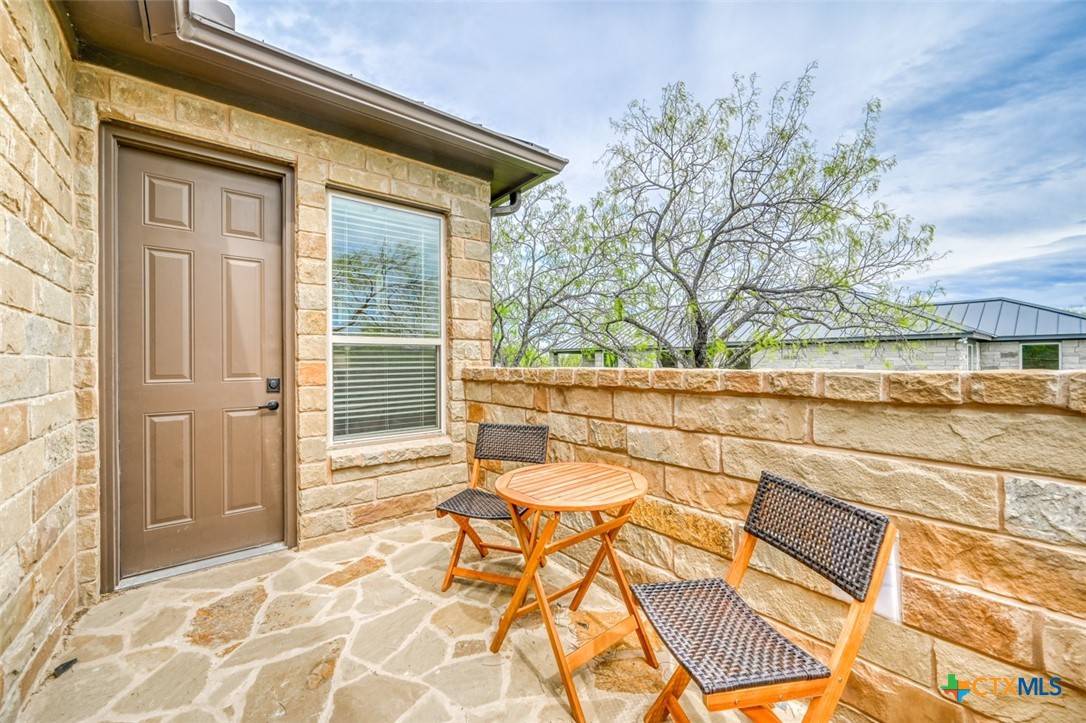 Horseshoe Bay, TX 78657,302 Parallel CIR