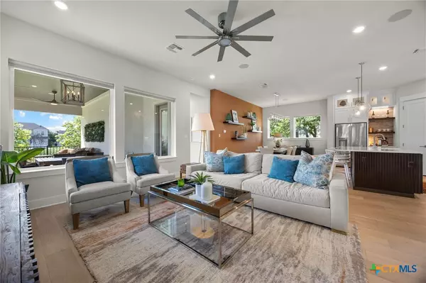 105 Monterey Oak TRL, Georgetown, TX 78628