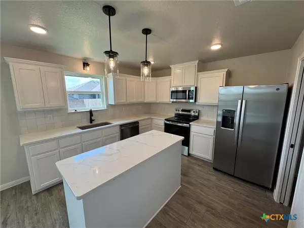 Belton, TX 76513,2528 Cowgirl TRL