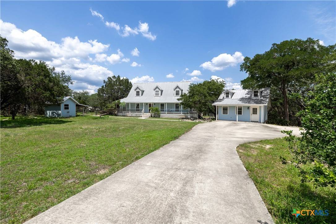 28920 Country DR, New Braunfels, TX 78132