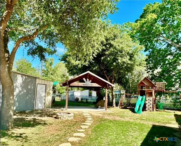 Smithville, TX 78957,101 Byrne ST