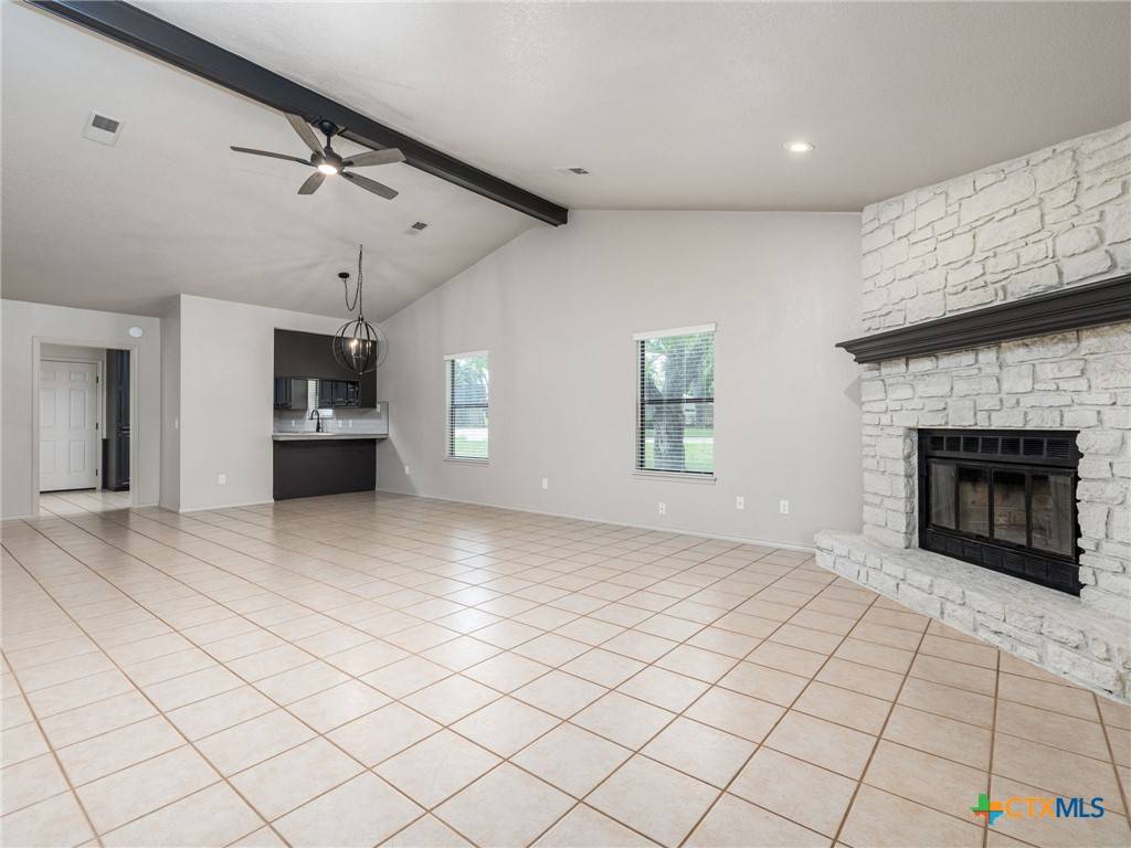 Meadowlakes, TX 78654,26 Fairway LN