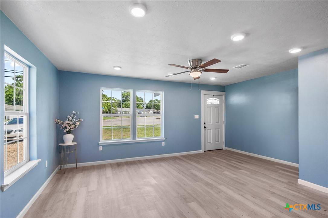 Victoria, TX 77901,2603 Lone Tree RD