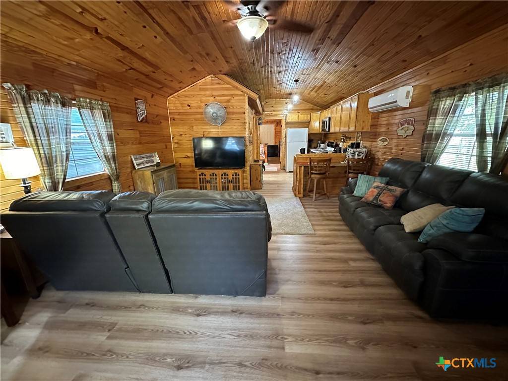 Streetman, TX 75859,207 Autumn Glen