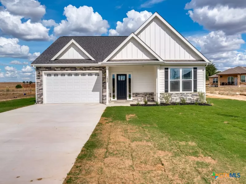 132 Turnberry DR, La Vernia, TX 78121