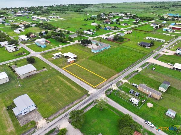 1301 Bill Tindal AVE, Seadrift, TX 77983