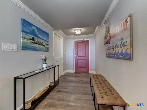 Port Aransas, TX 78373,6021 State Highway 361 #109
