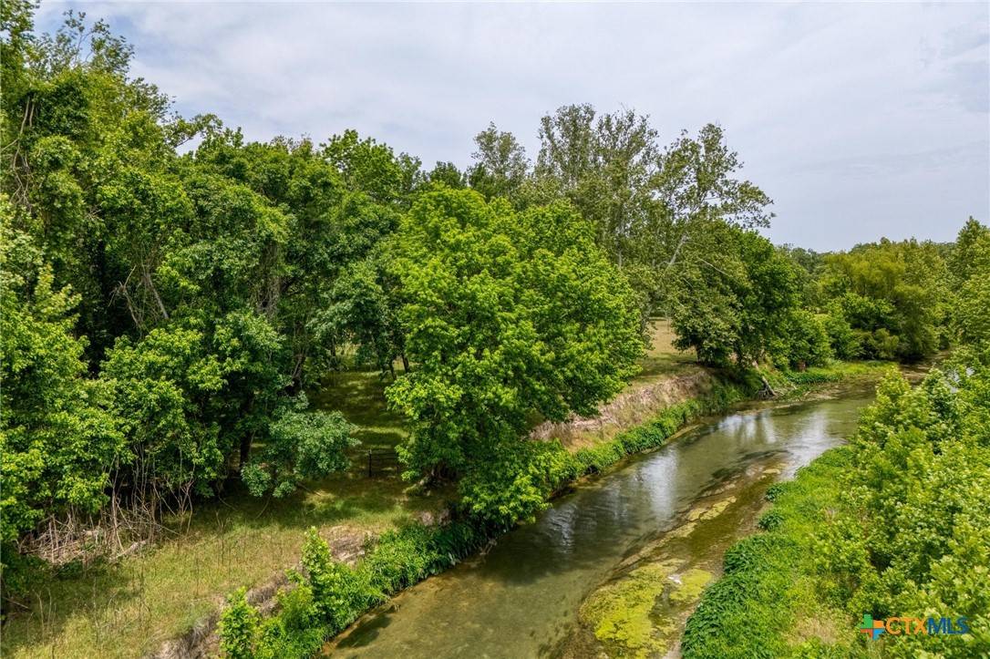 Kingsbury, TX 78638,200 Red Bird LN