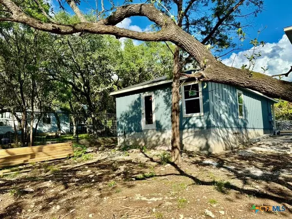 Canyon Lake, TX 78133,709 Burr Oak LN