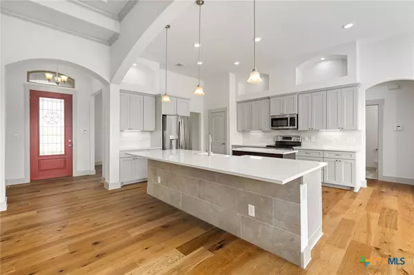Marion, TX 78124,321 Farmhouse DR