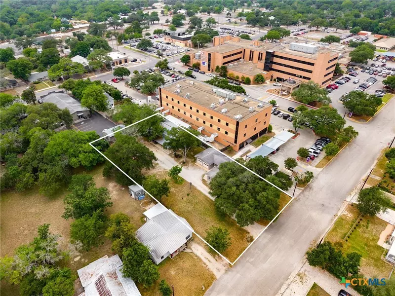 571 N Houston AVE, New Braunfels, TX 78130