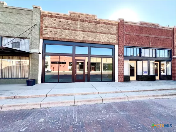 135 E Clark ST, Bartlett, TX 76511