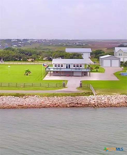 1007 N Washington, Port O'connor, TX 77982