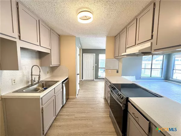 Victoria, TX 77901,105 Kensington DR