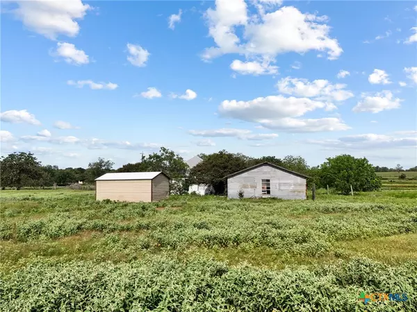 Hallettsville, TX 77964,128 County Road 214