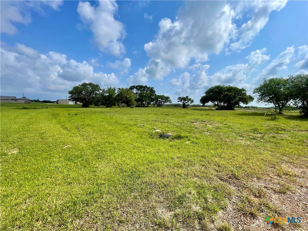 Seadrift, TX 77983,67 W Dewberry LN