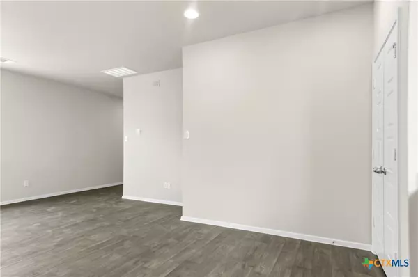 Kyle, TX 78640,3035 Winding Creek RD