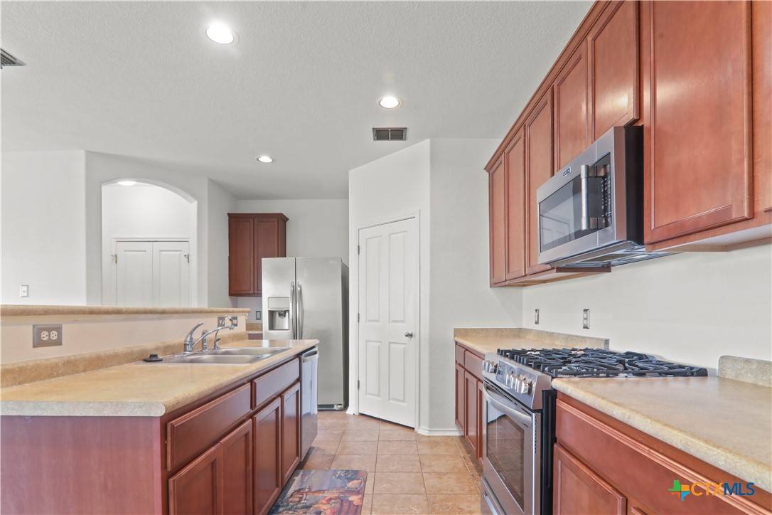 Hutto, TX 78634,232 Wells BND