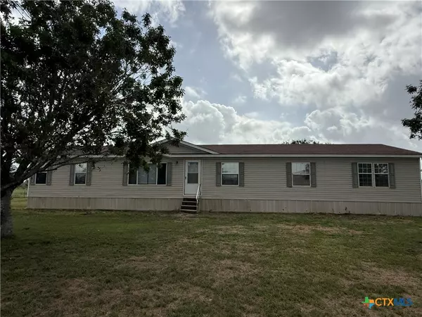 Hallettsville, TX 77964,383 County Road 233