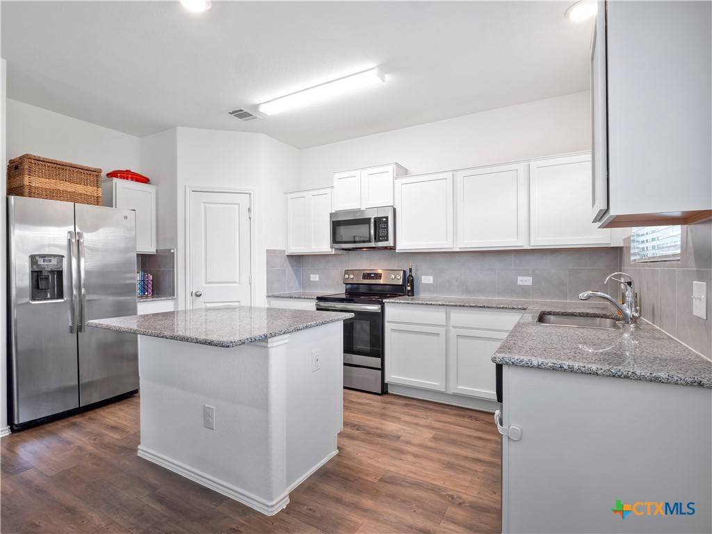 109 Comet DR #3J, Jarrell, TX 76537