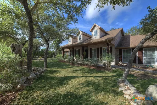 2305 Rocky Ridge LOOP, Canyon Lake, TX 78133