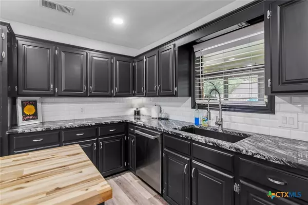 Victoria, TX 77904,119 Larimore ST