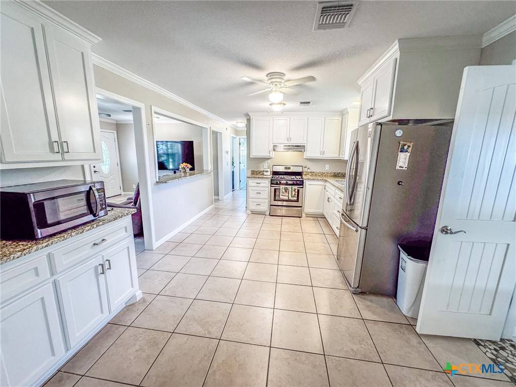 Yorktown, TX 78164,510 E 7th ST