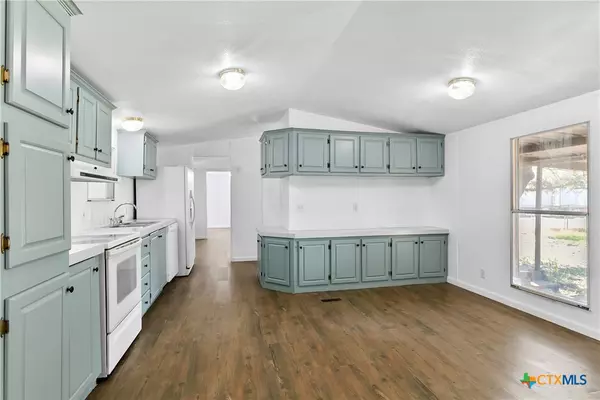 La Vernia, TX 78121,142 Oak Valley DR