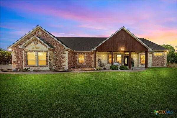 1527 Old Ranch RD, China Spring, TX 76633