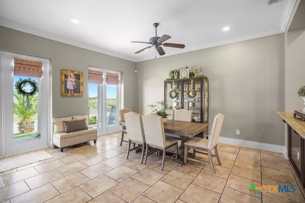 Port Lavaca, TX 77979,3 Sago DR