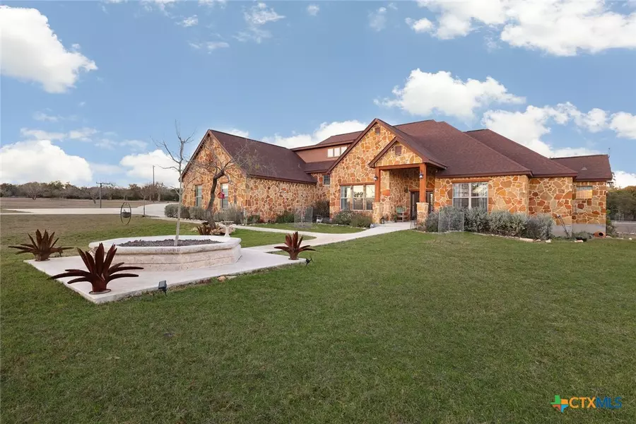 103 Rio Grande DR, Blanco, TX 78606