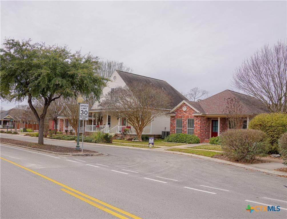 New Braunfels, TX 78130,1651 Hanz DR