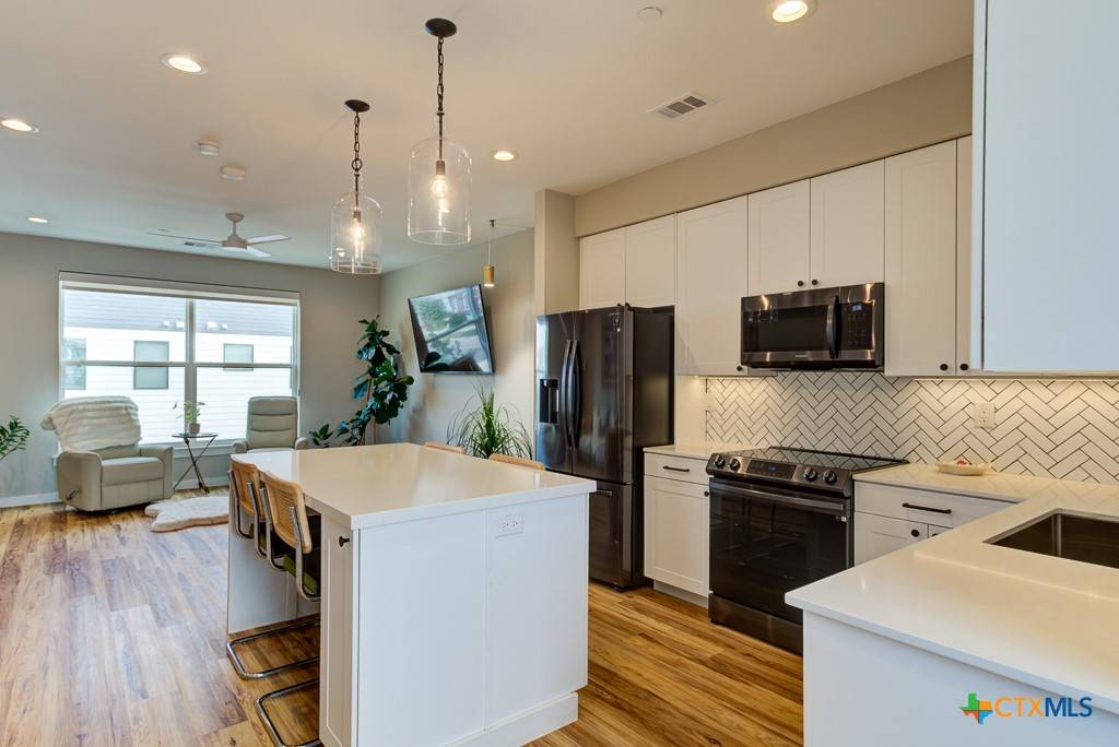 1208 N Academy AVE #3206, New Braunfels, TX 78130