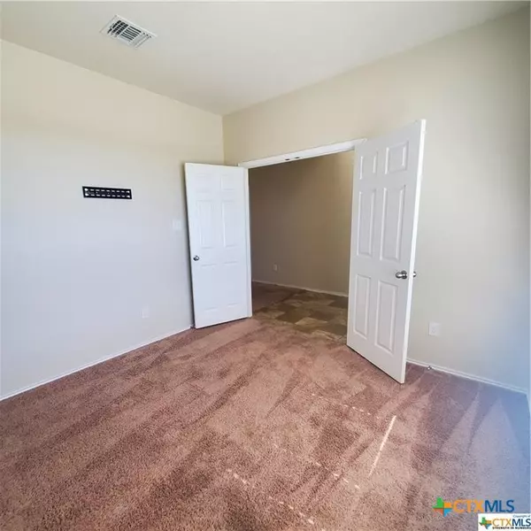 Killeen, TX 76543,1400 Shims BLVD