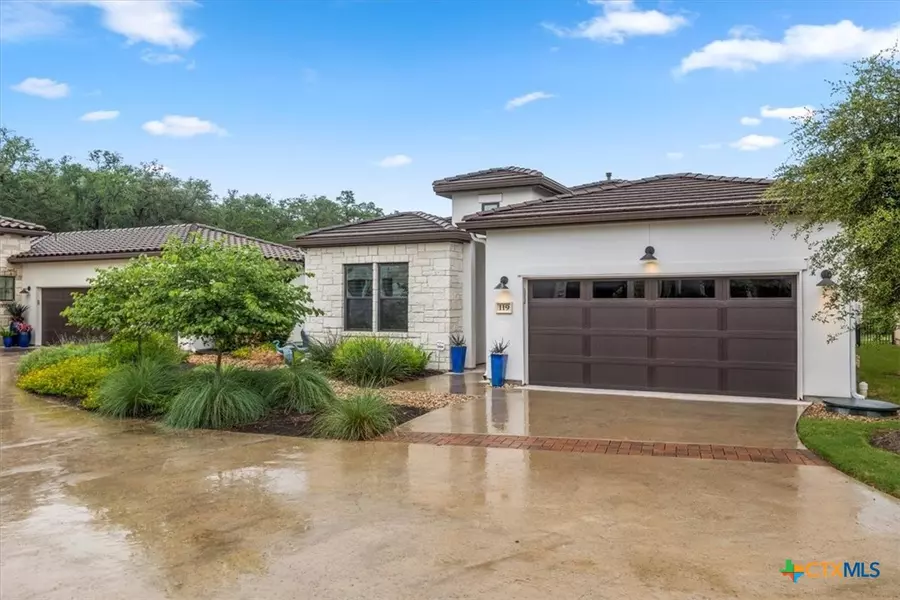 119 Rivalto DR, Horseshoe Bay, TX 78657