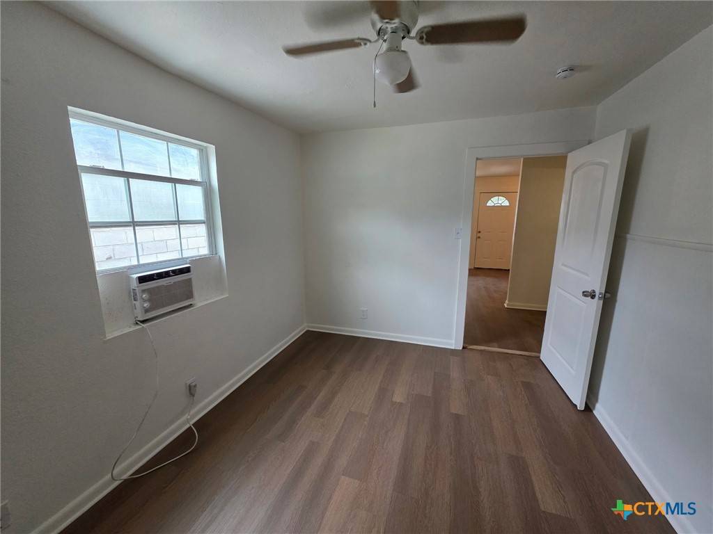 Seguin, TX 78155,702 San Antonio AVE #4