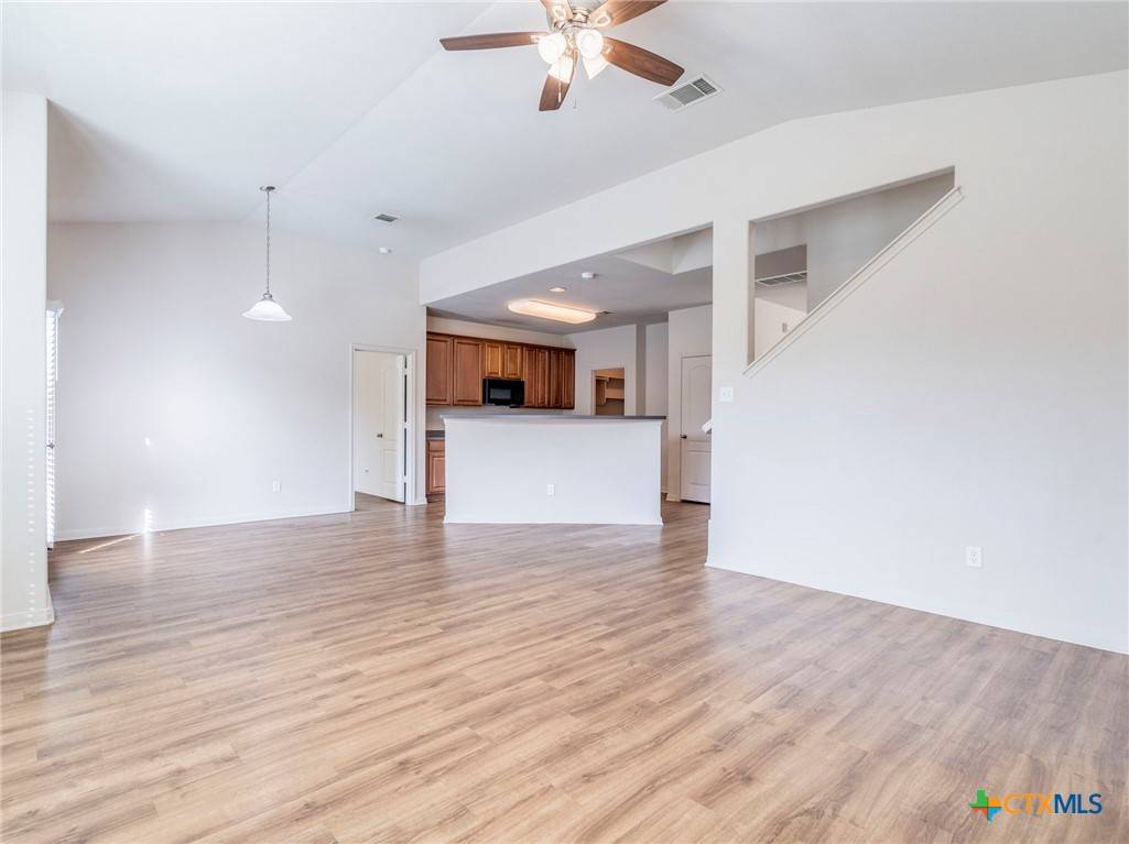 Kyle, TX 78640,209 Buckingham DR