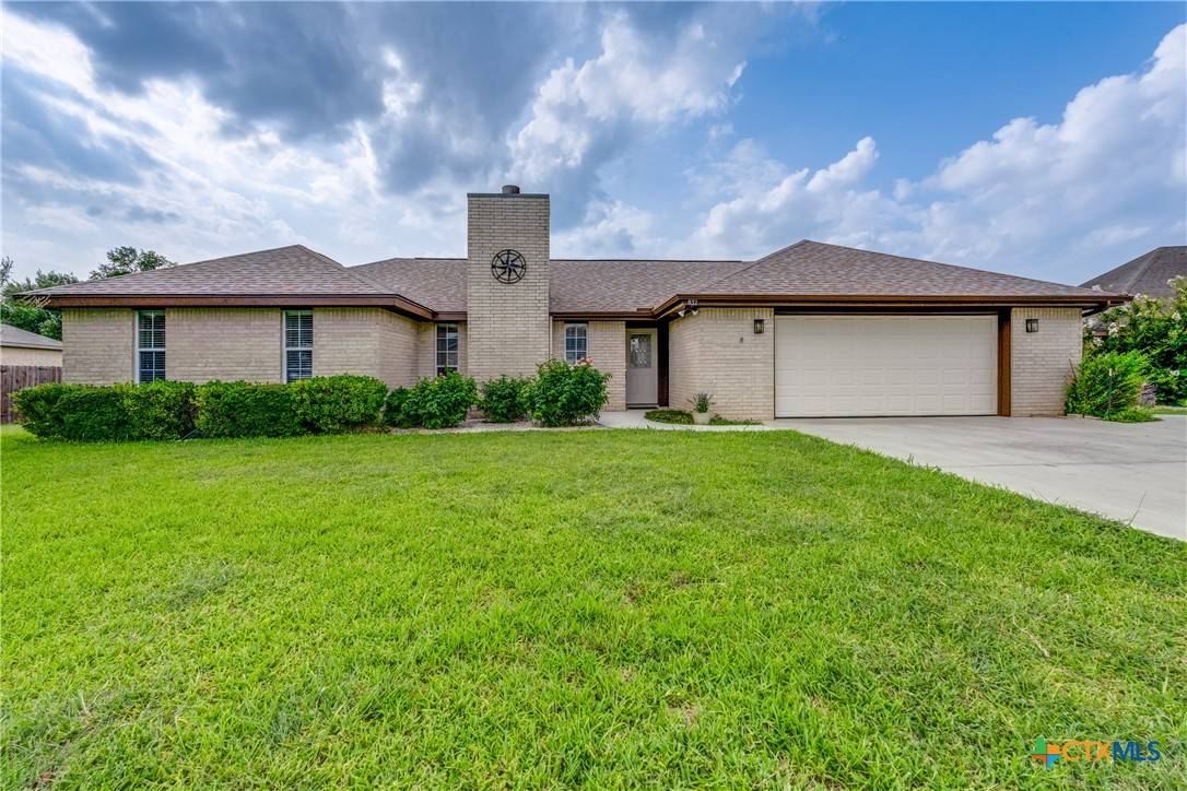 832 Saint James, Seguin, TX 78155