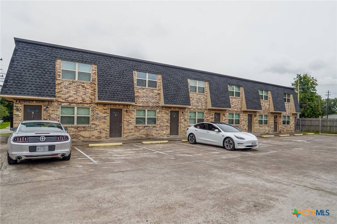 Victoria, TX 77901,2112 E Airline RD
