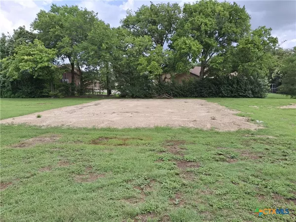 488 E Avenue R, Belton, TX 76513