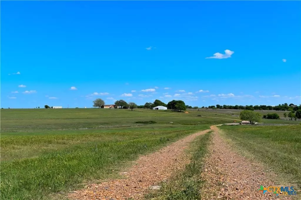 Shiner, TX 77984,443 County Road 280