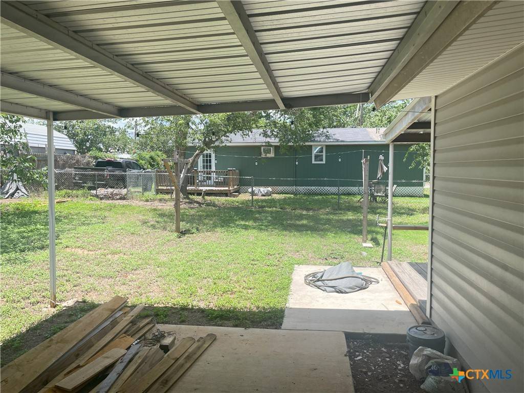 Stockdale, TX 78160,103 S 3RD STREET