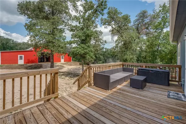 Seguin, TX 78155,1440 Nockenut RD