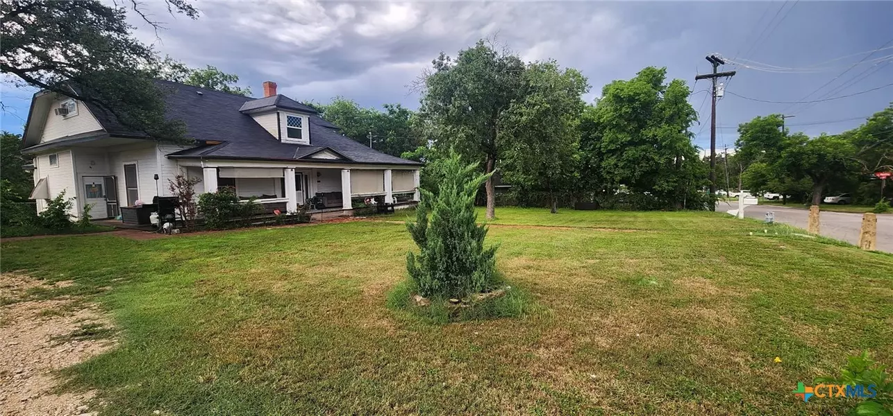 1123 N Beal ST, Belton, TX 76513