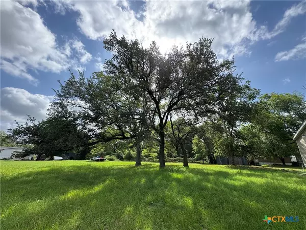Cuero, TX 77954,612 W Newman ST