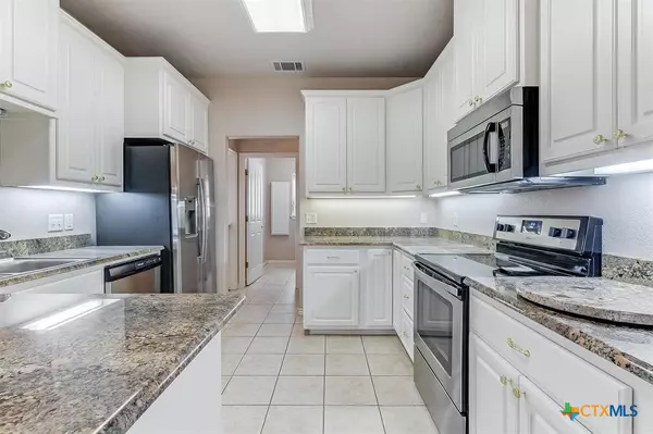 Marble Falls, TX 78654,416 Highland DR