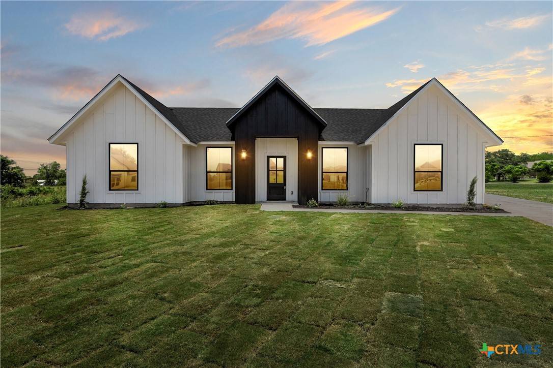 110 Salt Creek RD, Lorena, TX 76655