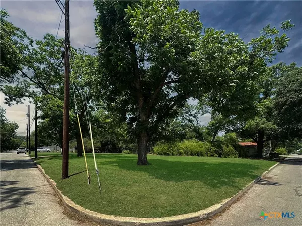 New Braunfels, TX 78130,922 Booneville AVE